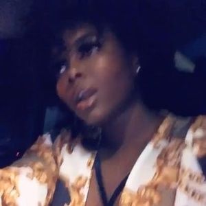 Meet your Posher, Doniqua